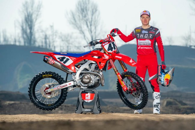 Portrait_Pauls Jonass_Standing Construct Honda MXGP