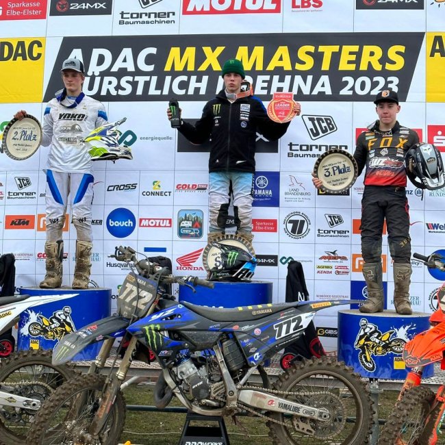 janis martins reisulis uz pjedestala