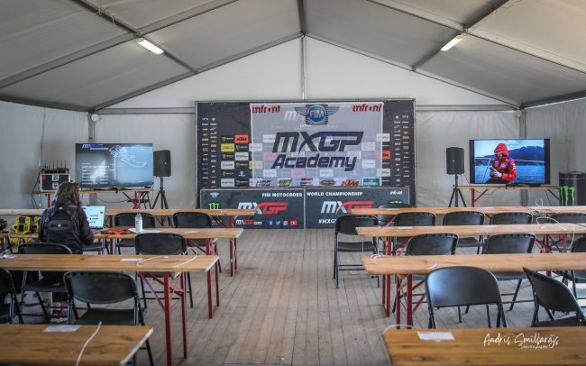 WhatsApp Image 2024-01-10 at 13.43.49 (3)