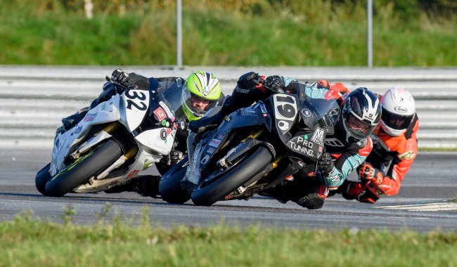 #19 Sergejs Paņevins #32 Ivo Vinniņš #23 Dāvis Briedis foto Edgar Seemendi BČ pēdējais posms 07.09.2025.Porsche ring